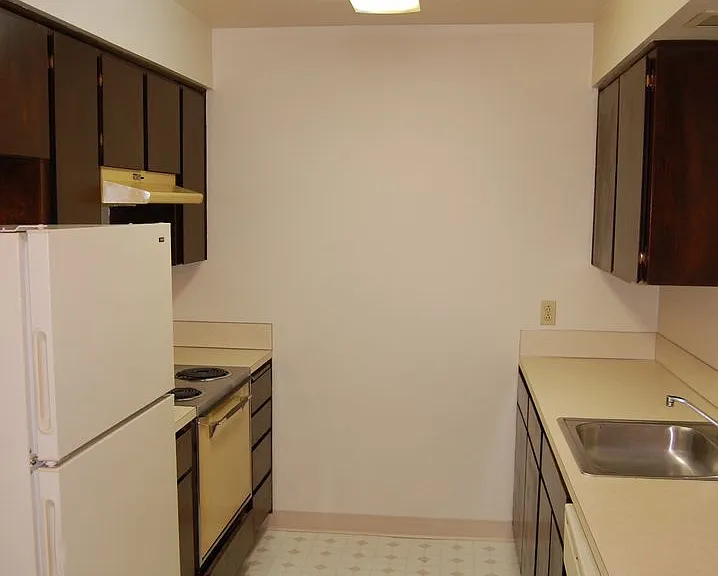 8121-8139 SE Salmon St — Photo 5
