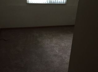 3451 Sheridan Rd APT 203, Zion, IL 60099