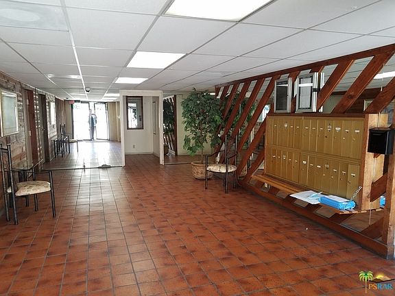 4th image of 250 W Fairview Ave Unit 307