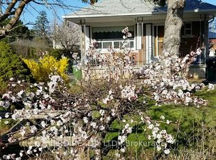2 Allerton Rd, Toronto, ON M8Z 4Z1