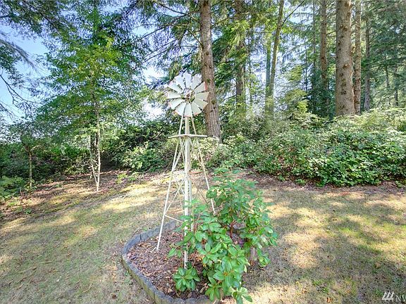 4th image of 5827 Kings End Pl SE