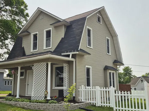 725 10th St, Fennimore, WI 53809