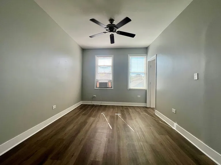 1019 W 18th St #1F — Photo 5
