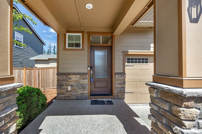 4th image of 5733 86th Drive NE