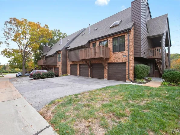 5139 Hollow Wood Ct APT A, Saint Louis, MO 63128