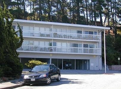 1st image of 130 Eastburn Ct APT 1