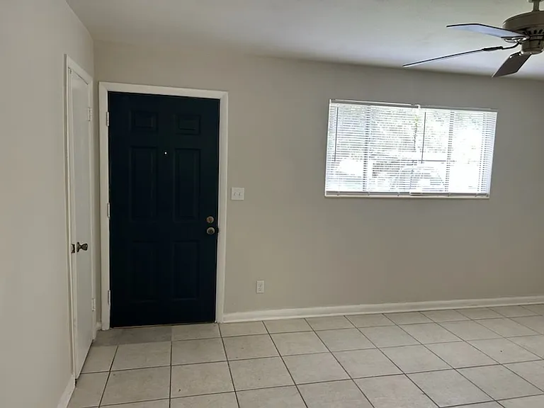 6814 Tinkerbell Ln — Photo 4
