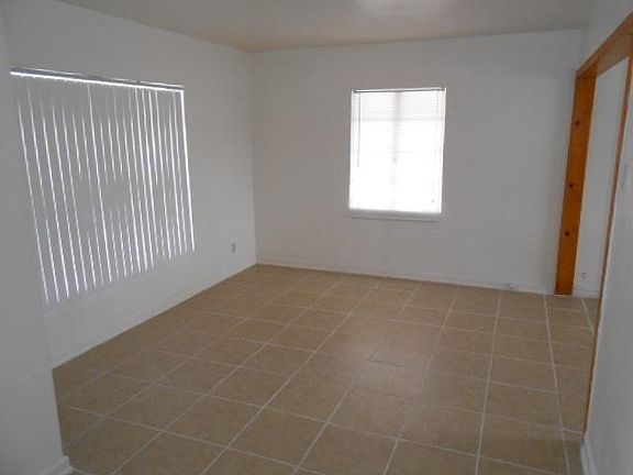 3rd image of 6131 N 35th Dr