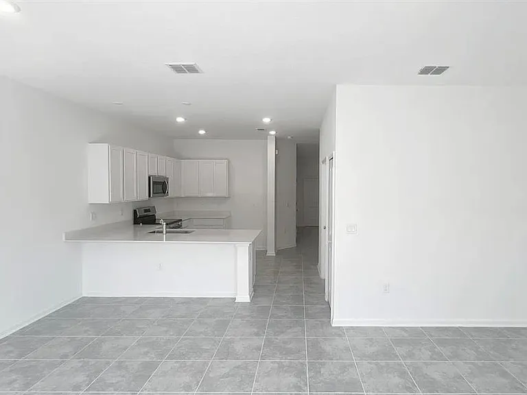 2562 Skyline Loop — Photo 10