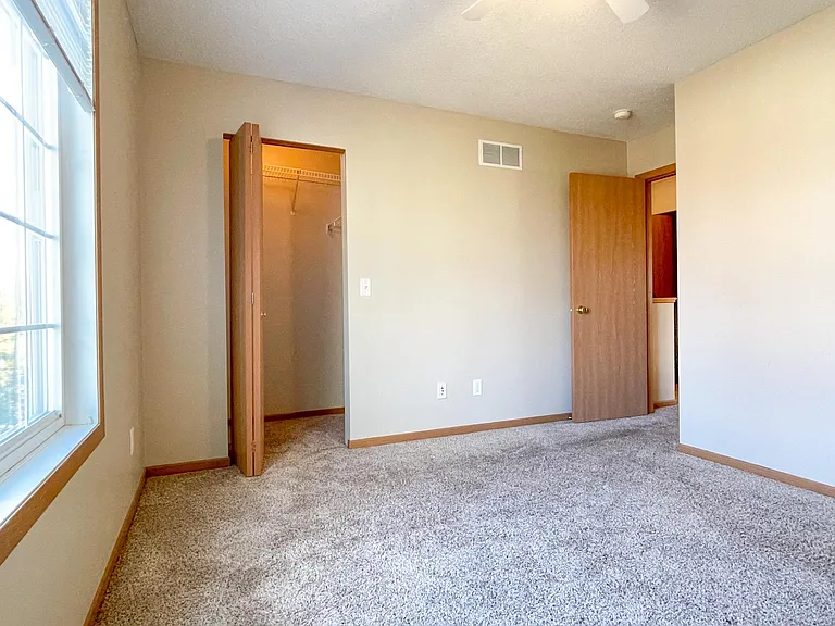 15513 Foghorn Ln — Photo 13