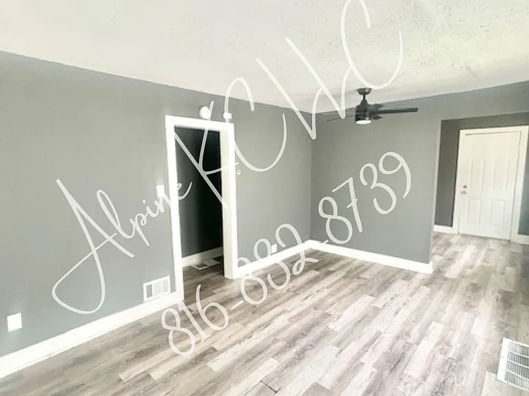 5817 Bellefontaine Ave — Photo 6