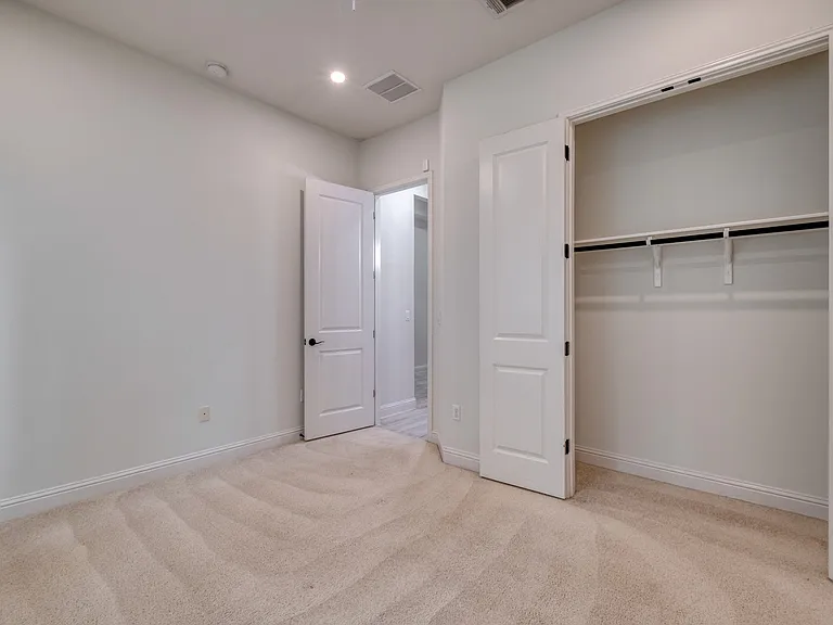 14921 Iveans Way — Photo 23