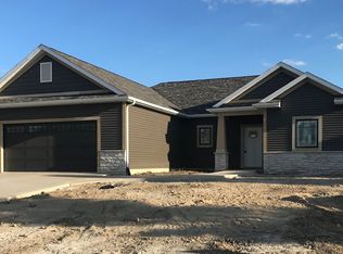 1503 S Dewey St, Auburn, IN 46706