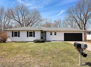 2073 Bluestone Ln, Saint Paul, MN 55122