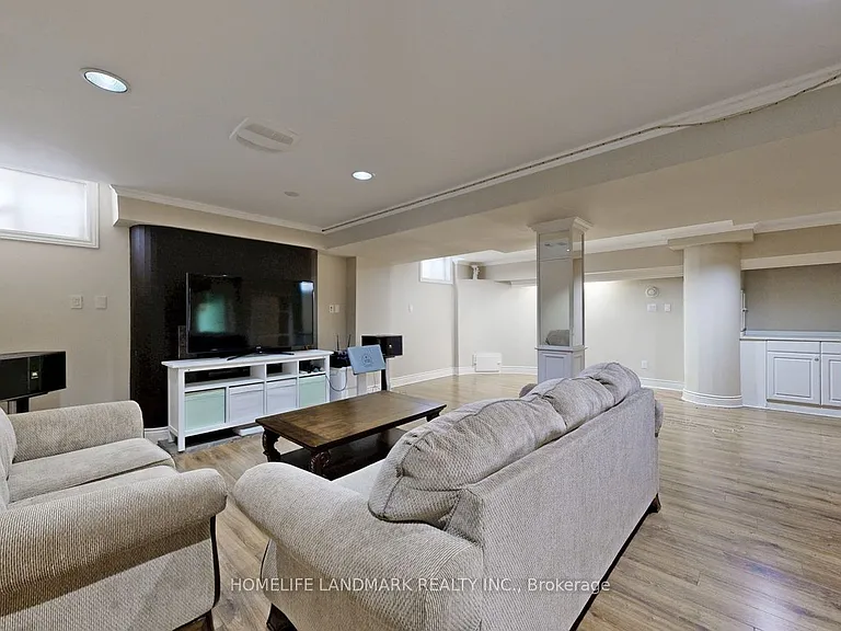 46 Green Ash Cres — Photo 42