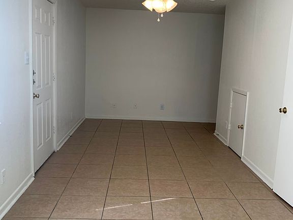 3rd image of 506 Alpine St APT A