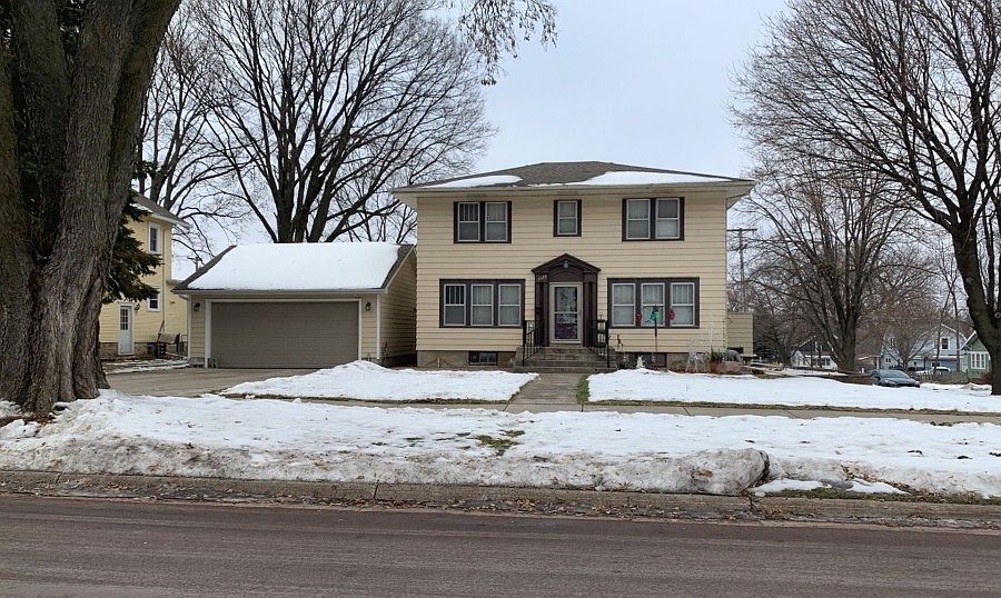 1st image of 1128 N 6th St
