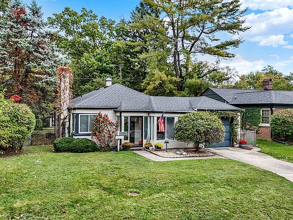 2nd image of 6039 Kingsley Dr
