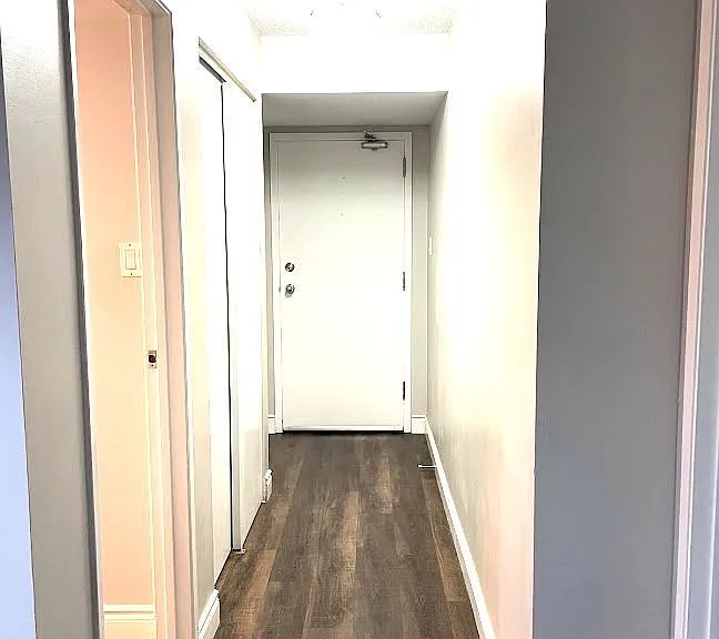 1450 Glen Abbey Gate #824 — Photo 2