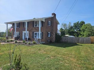 795 Skyview Dr, Chilhowie, VA 24319