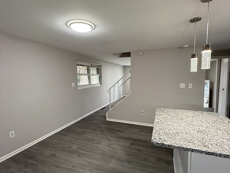 1113 Regina Dr — Photo 14