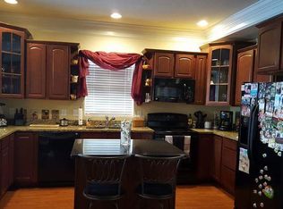 244 Whitley Dr, Chambersburg, PA 17201