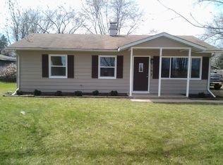 1107 N Chapel Hill Rd, McHenry, IL 60051