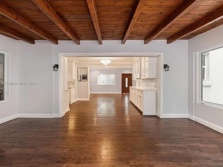 2180 SW 24th St — Photo 12