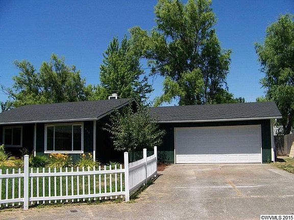 2nd image of 969 Chickadee Ct NE