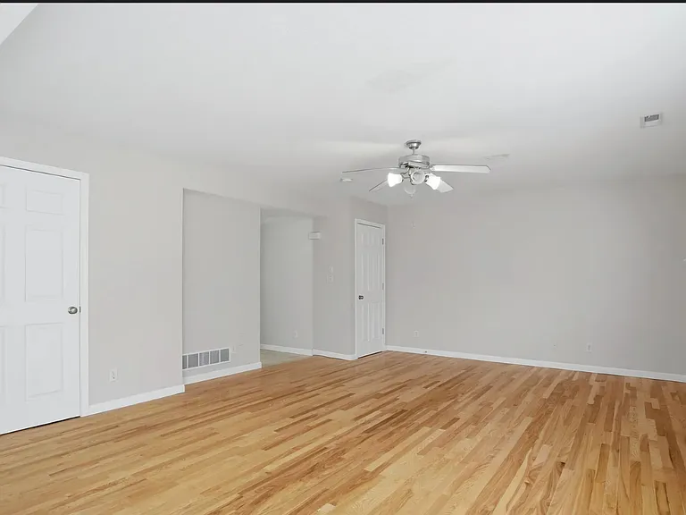 5512 Hunley Ct — Photo 7