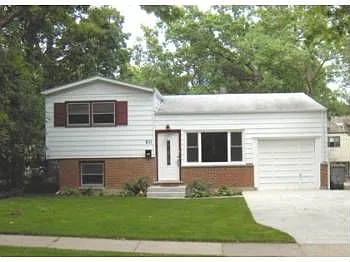 811 Saint Johns Ave photo 1