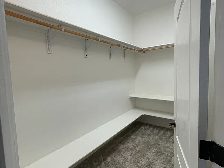 529 Minturn Ct NE — Photo 17
