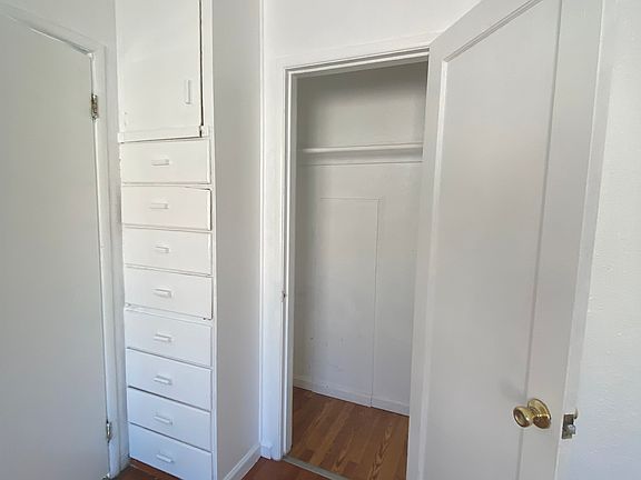 Master bedroom's closet