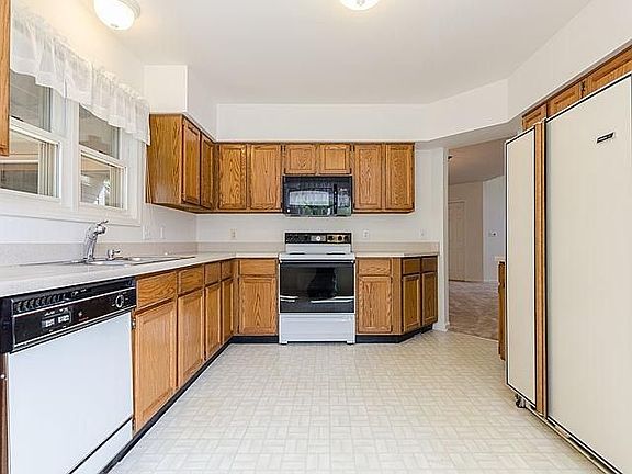 5th image of 1654 Coburn Dr