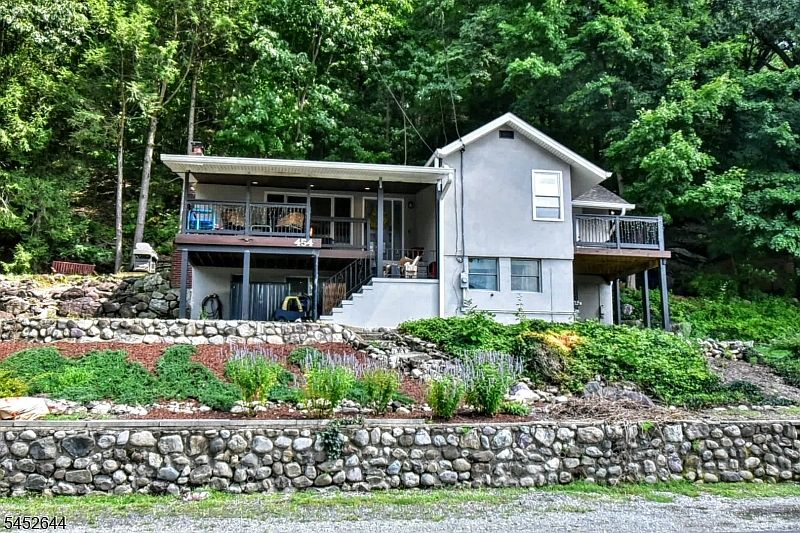 1st image of 454 Skyline Lake Dr