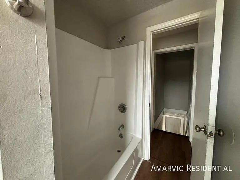 656 Dr Martin Luther King Jr Blvd #8 — Photo 4
