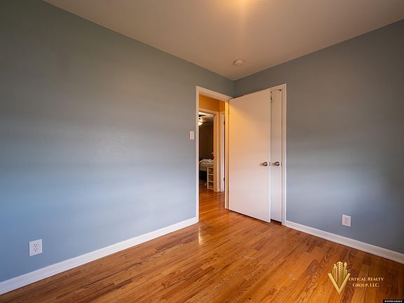 4th image of 2730 Knollwood Dr
