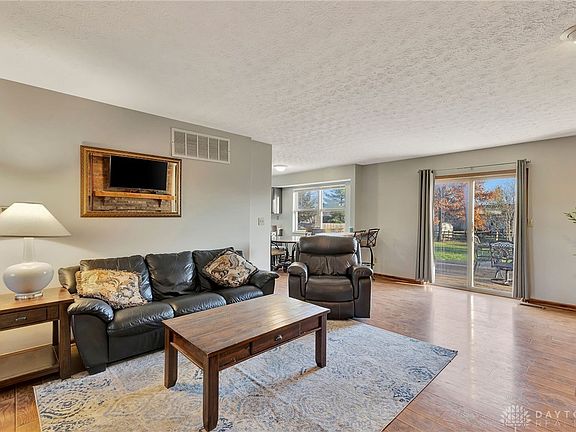 4th image of 3989 Prescott Ct