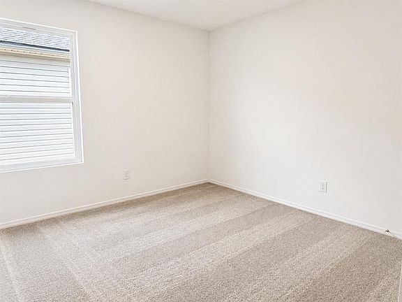 5th image of 920179 Wallace Ave