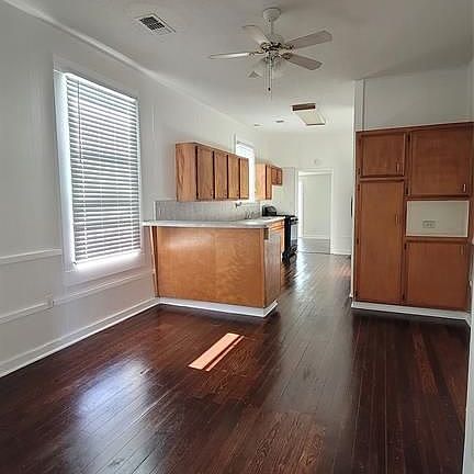 5th image of 3706 Avenue O