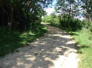 4074 Suthers Rd, Mineral Pt, WI 53565
