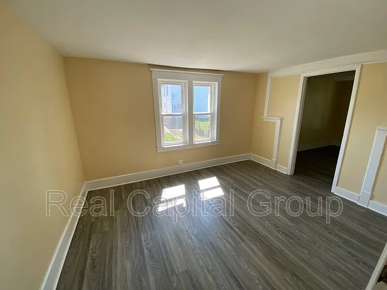 125 Edison Ave #CARRIAGE HOUSE — Photo 7