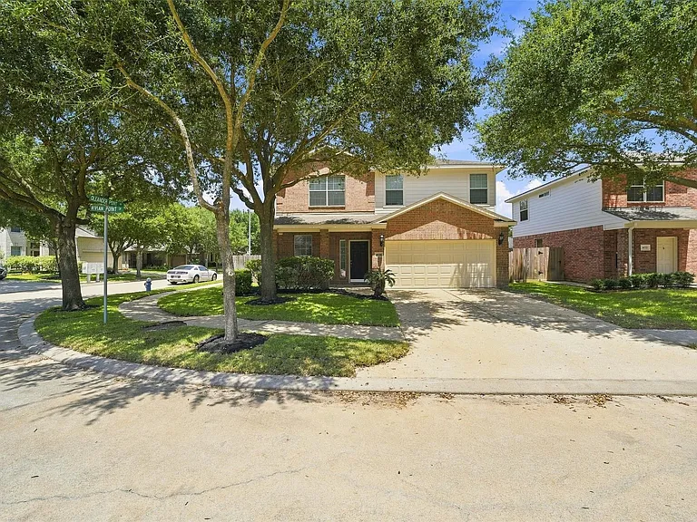 16726 Vivian Point Ln — Photo 3