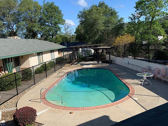 3rd image of 91 Summit Ave #29