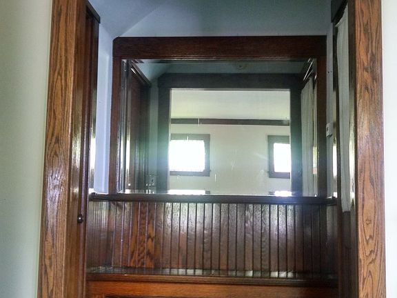 Built-in Deacon's Bench