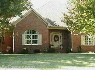 4524 Quail Hollow Dr, Paducah, KY 42001