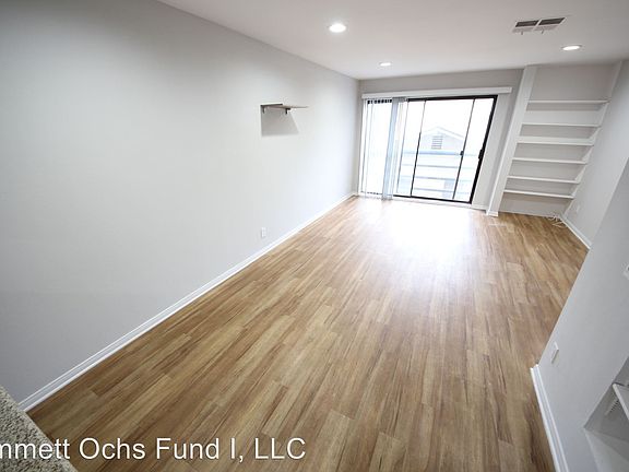 5th image of 2647 S Barrington Ave APT 12
