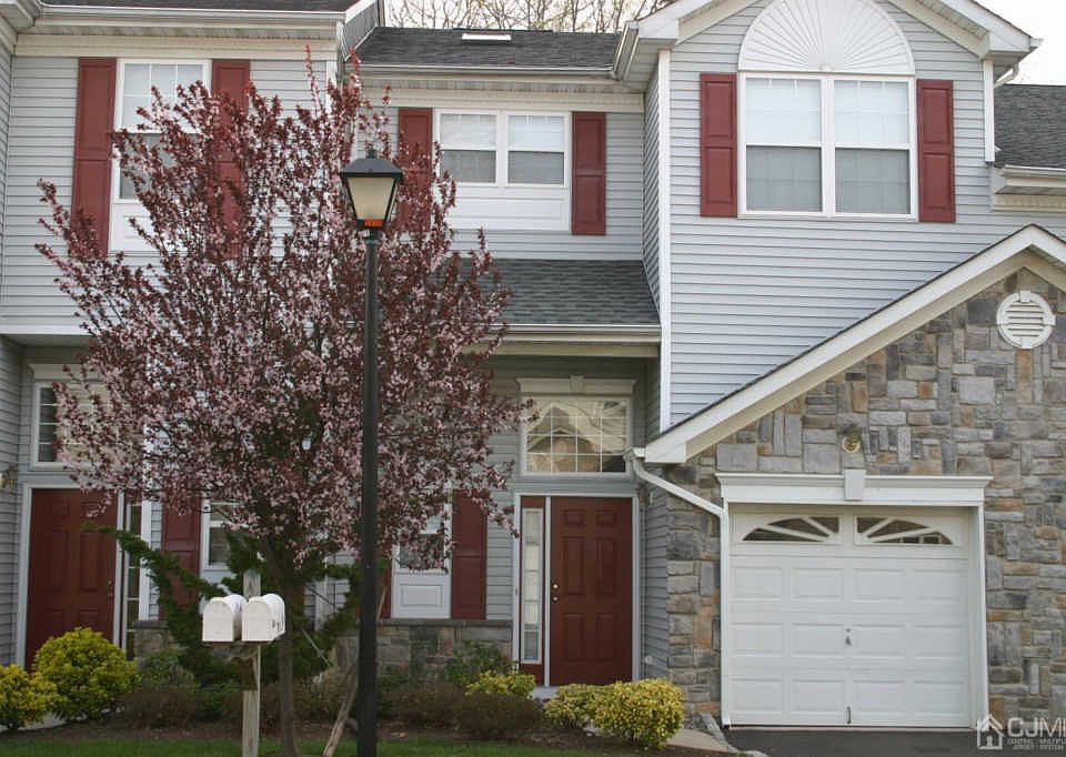 1st image of 34 Catherine Ct