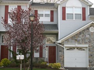 34 Catherine Ct, Laurence Harbor, NJ 08879
