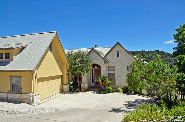 1st image of 202 Tapatio Dr W